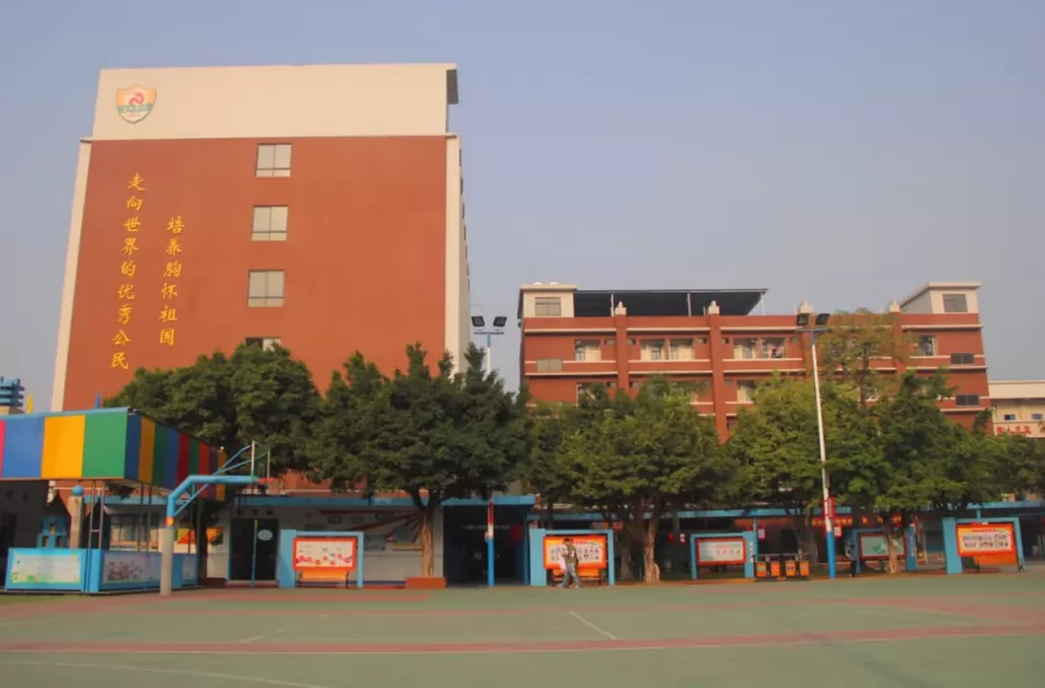 2024年广州市白云区龙兴小学招生简章(含收费标准)