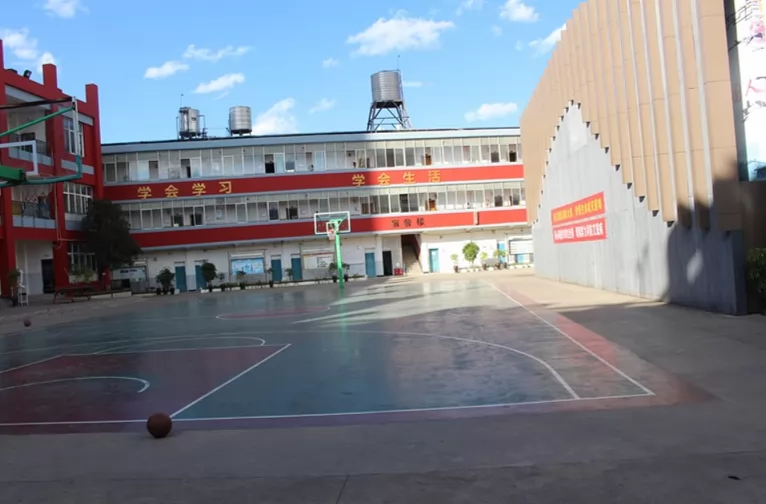 昆明市官渡区艺卓中学收费标准(学费)及学校简介