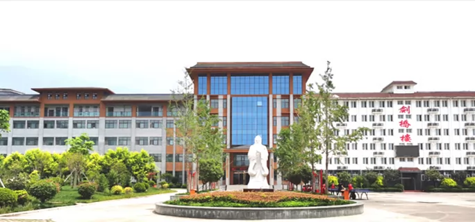云台山外国语学校收费标准(学费)及学校简介