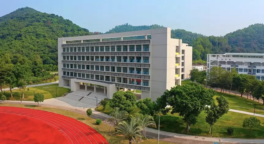 珠海高新区青鸟北附实验学校