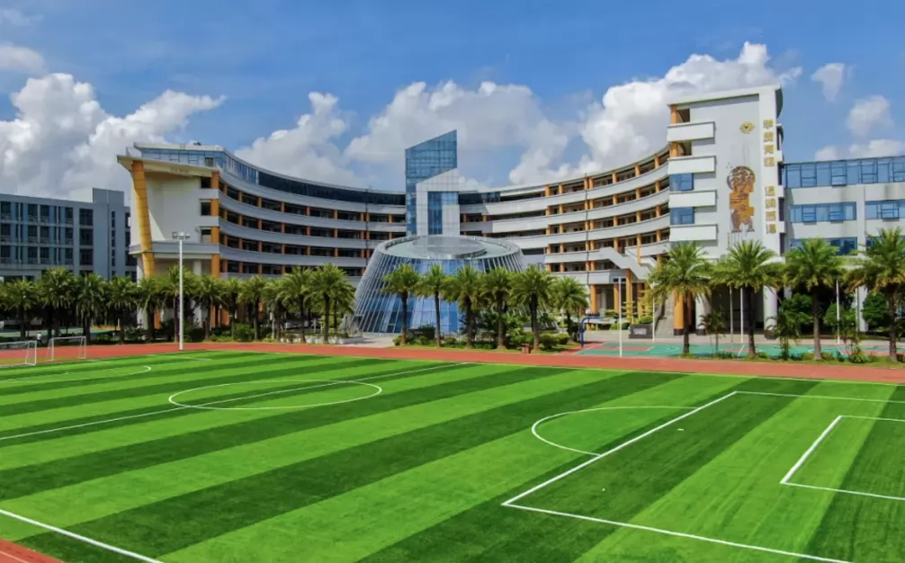 广州市番禺区恒润实验学校