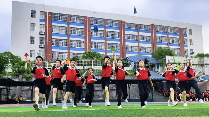 2025年东莞市清溪大立学校春季插班生招生简章