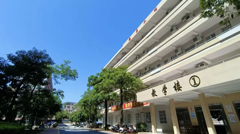 天骄中英文学校