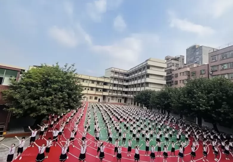 春蕾小学