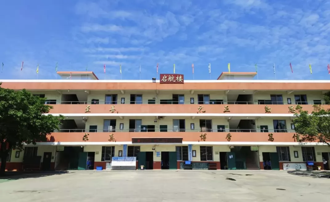 2025年广州市白云区珠江中学初中部春季插班生招生简章