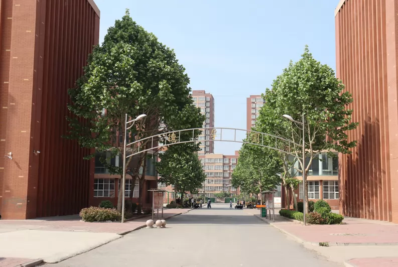 汤阴县东方学校